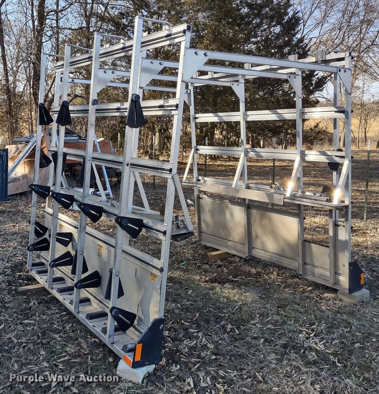 image for item MD9404 Unruh Fab  glass rack