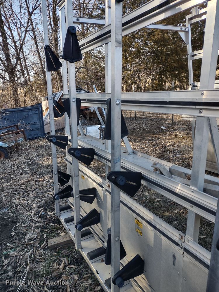 image for item MD9404 Unruh Fab  glass rack