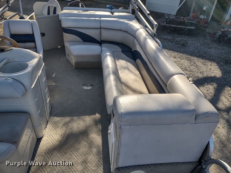 image for item MD9405 2004 Voyager Super Fish  pontoon boat