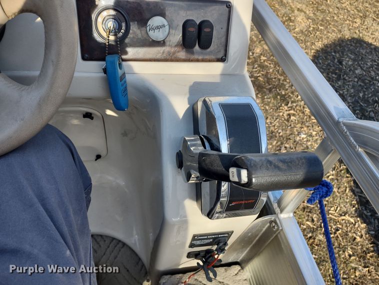 image for item MD9405 2004 Voyager Super Fish  pontoon boat