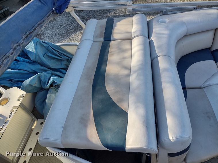 image for item MD9405 2004 Voyager Super Fish  pontoon boat