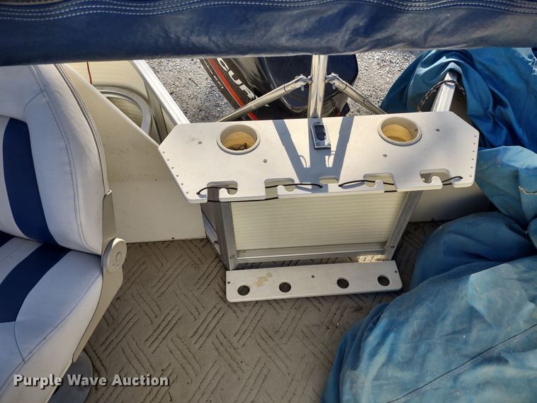 image for item MD9405 2004 Voyager Super Fish  pontoon boat