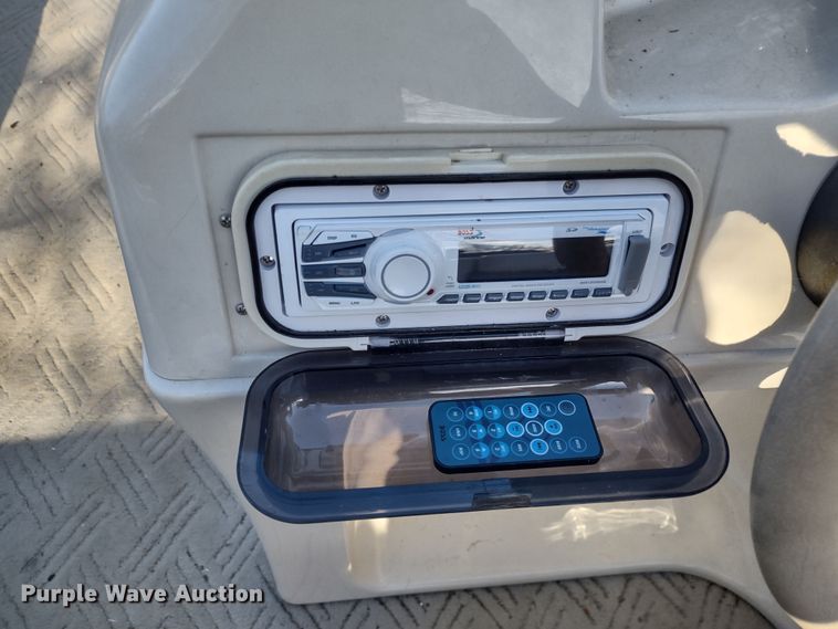 image for item MD9405 2004 Voyager Super Fish  pontoon boat