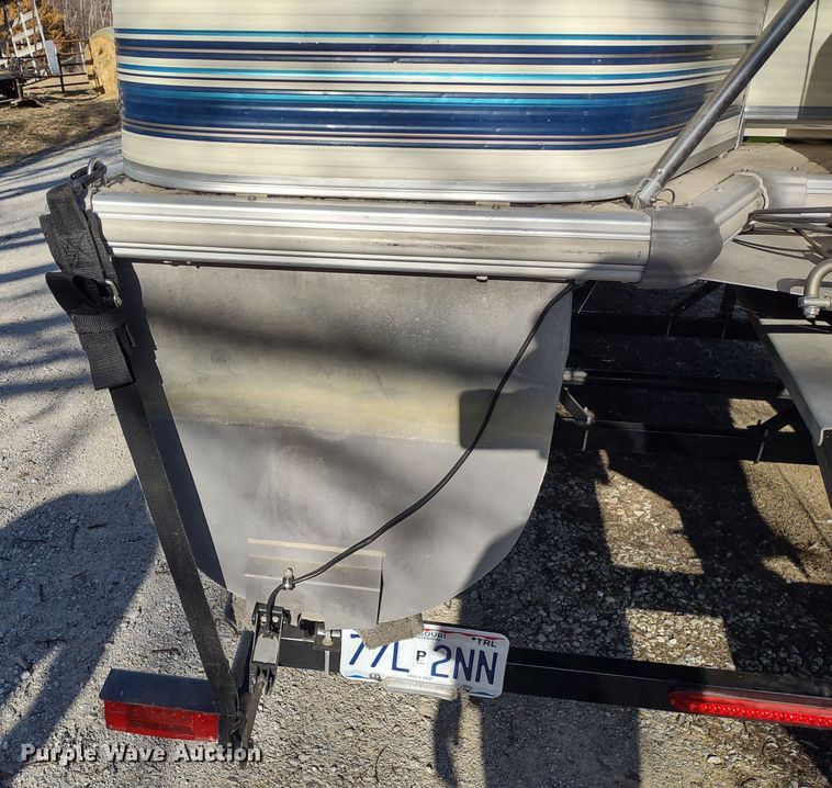 image for item MD9405 2004 Voyager Super Fish  pontoon boat