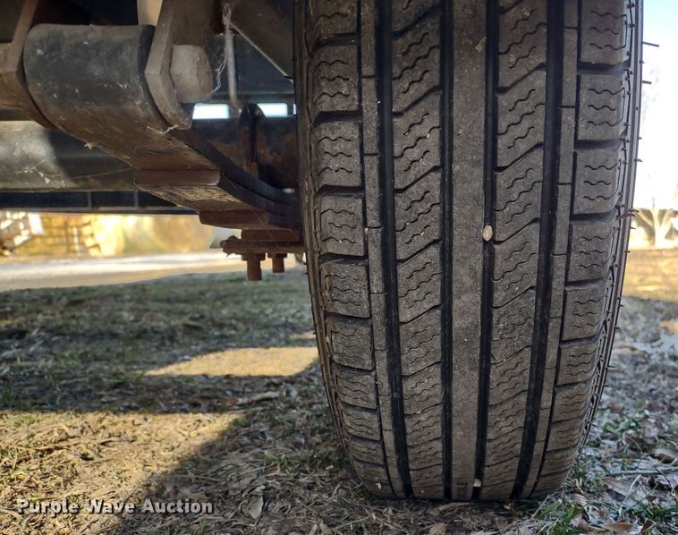 image for item MD9405 2004 Voyager Super Fish  pontoon boat