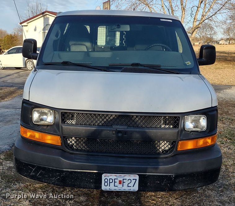 image for item MD9407 2014 Chevrolet Express 1500  van