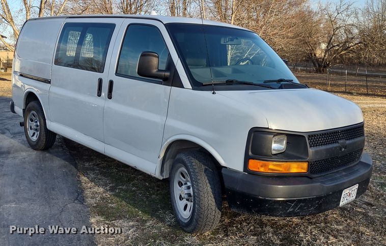 image for item MD9407 2014 Chevrolet Express 1500  van