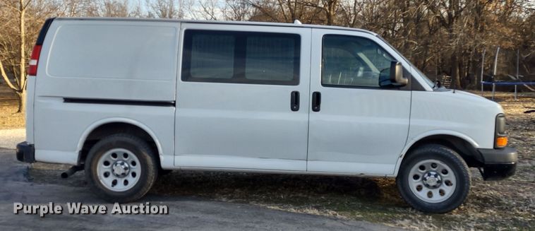 image for item MD9407 2014 Chevrolet Express 1500  van
