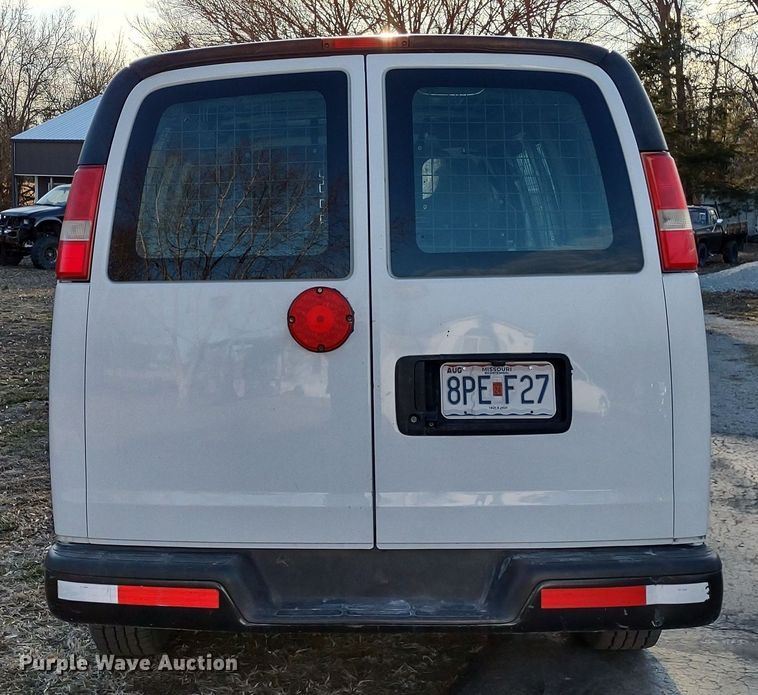 image for item MD9407 2014 Chevrolet Express 1500  van