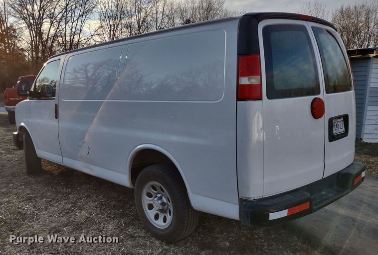 image for item MD9407 2014 Chevrolet Express 1500  van