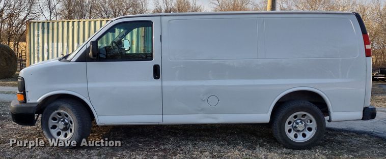 image for item MD9407 2014 Chevrolet Express 1500  van
