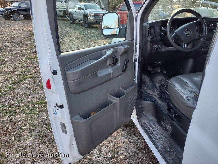 image for item MD9407 2014 Chevrolet Express 1500  van