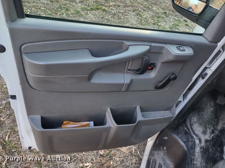 image for item MD9407 2014 Chevrolet Express 1500  van