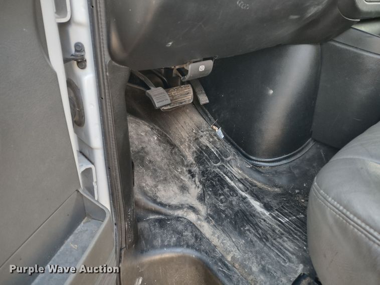 image for item MD9407 2014 Chevrolet Express 1500  van