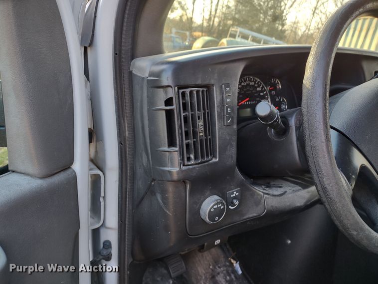 image for item MD9407 2014 Chevrolet Express 1500  van