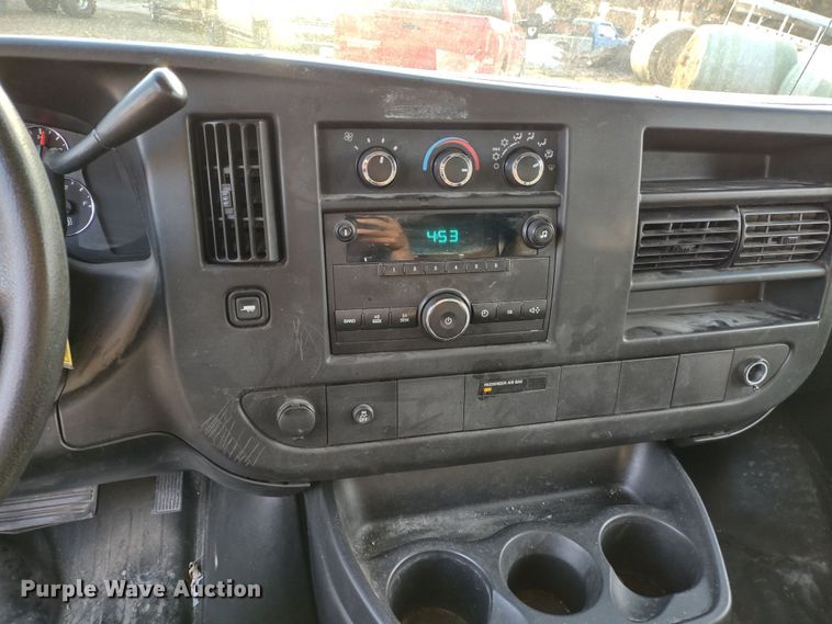 image for item MD9407 2014 Chevrolet Express 1500  van