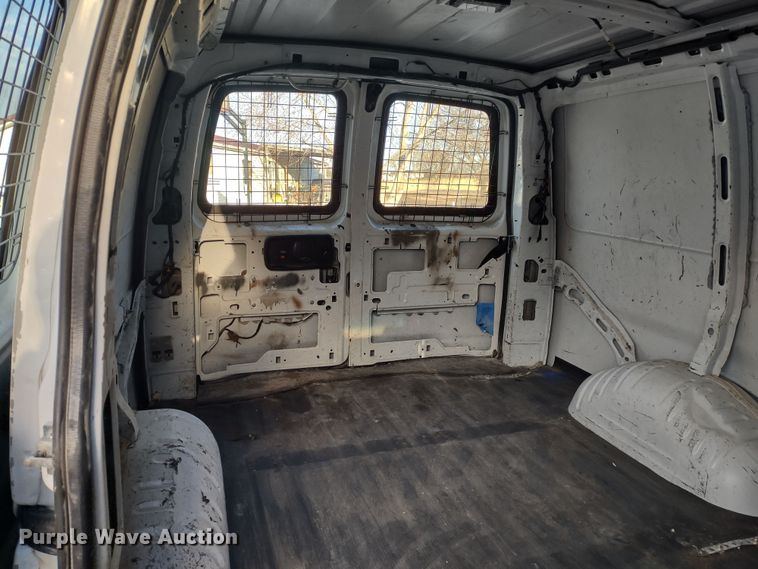 image for item MD9407 2014 Chevrolet Express 1500  van