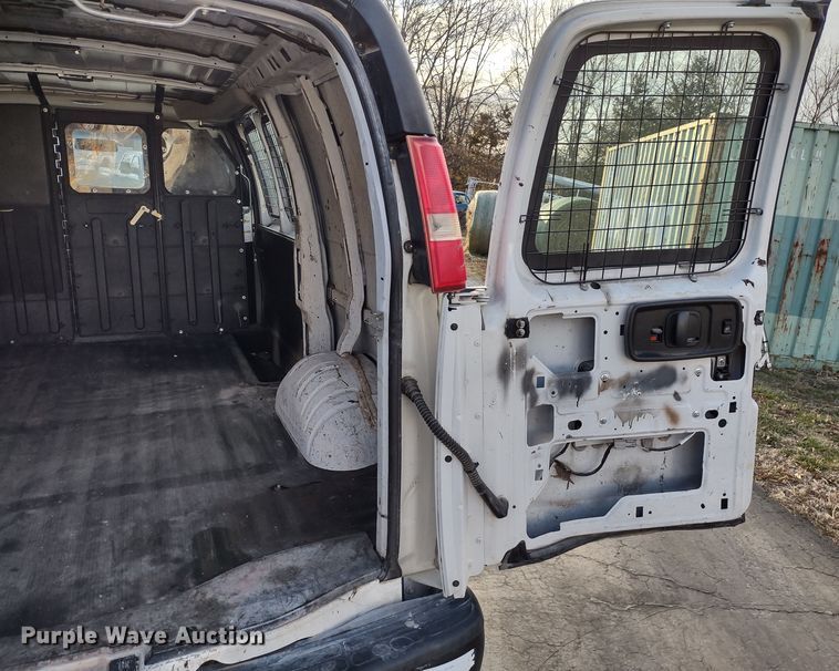 image for item MD9407 2014 Chevrolet Express 1500  van