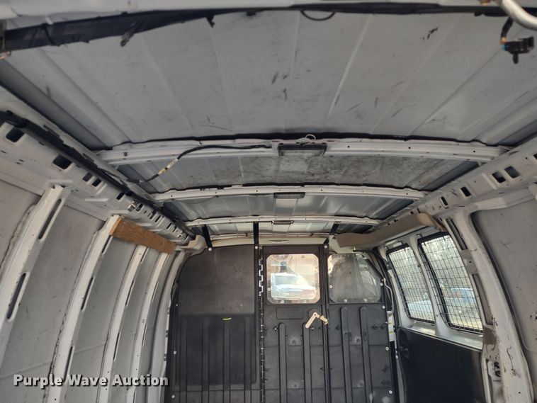 image for item MD9407 2014 Chevrolet Express 1500  van