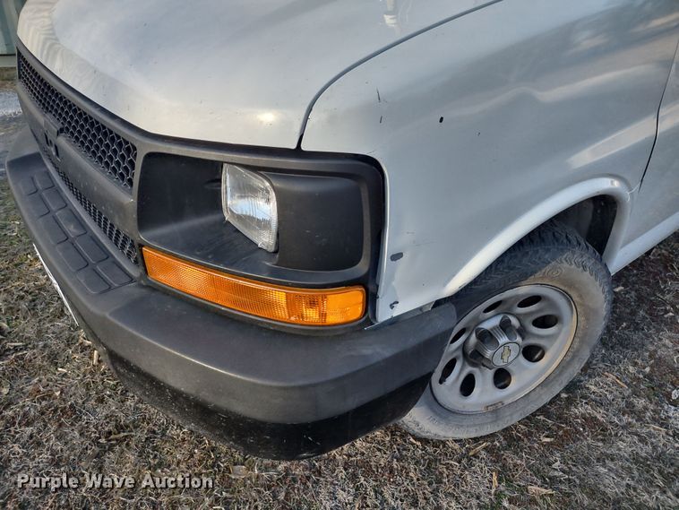 image for item MD9407 2014 Chevrolet Express 1500  van