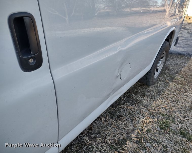 image for item MD9407 2014 Chevrolet Express 1500  van