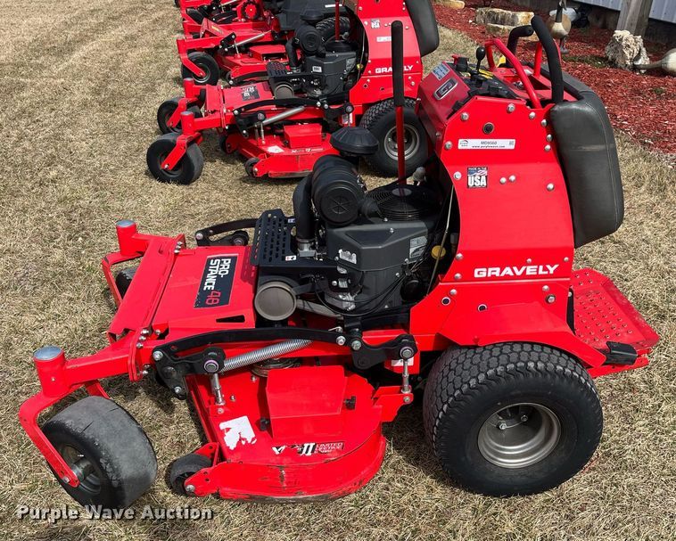 image for item MD9560 Gravely Pro-Stance 48  ZTR lawn mower