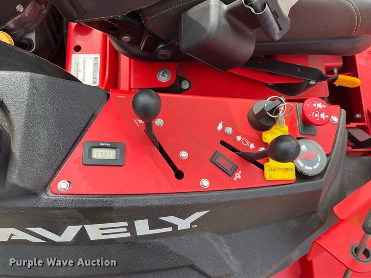 image for item MD9562 Gravely Pro-Turn 460  ZTR lawn mower