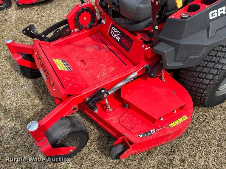 image for item MD9562 Gravely Pro-Turn 460  ZTR lawn mower