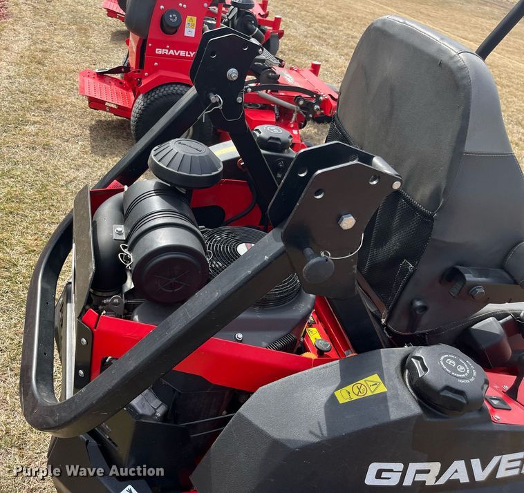 image for item MD9562 Gravely Pro-Turn 460  ZTR lawn mower