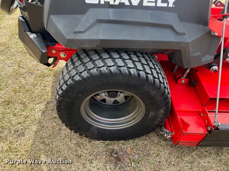 image for item MD9562 Gravely Pro-Turn 460  ZTR lawn mower