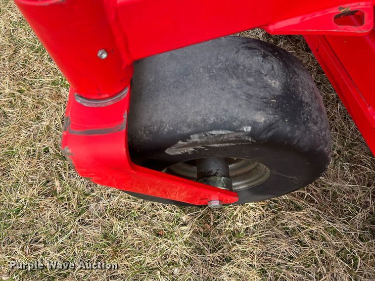 image for item MD9562 Gravely Pro-Turn 460  ZTR lawn mower