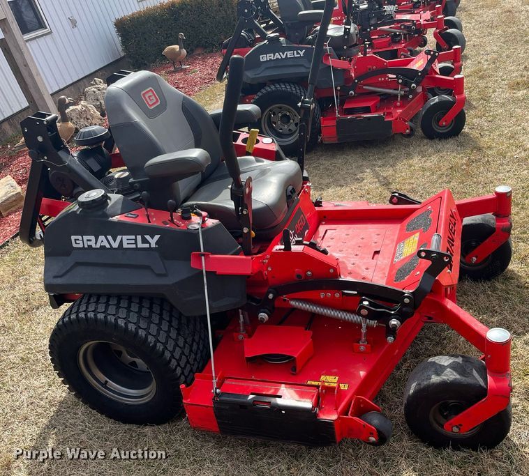 image for item MD9564 Gravely Pro-Turn 460  ZTR lawn mower