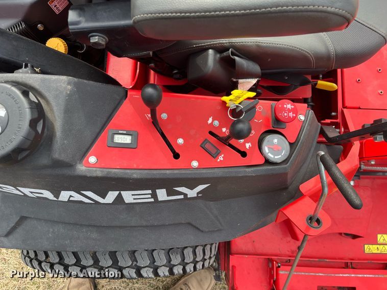 image for item MD9564 Gravely Pro-Turn 460  ZTR lawn mower