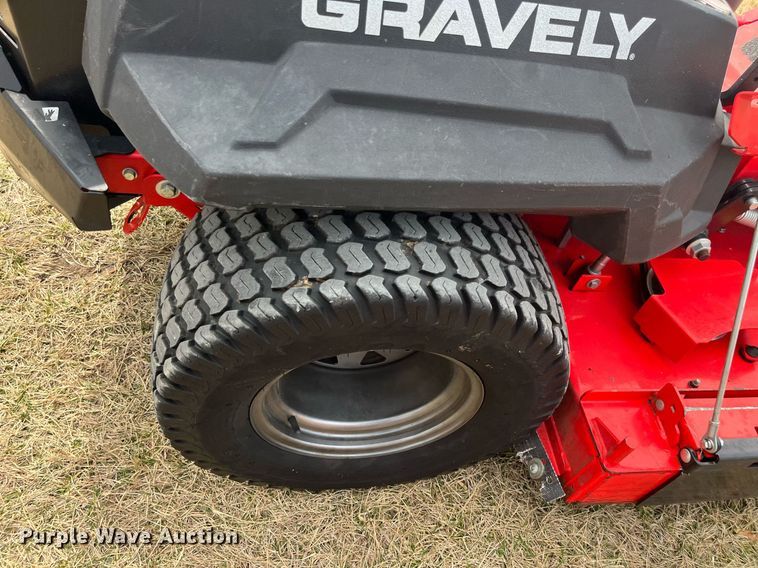 image for item MD9564 Gravely Pro-Turn 460  ZTR lawn mower