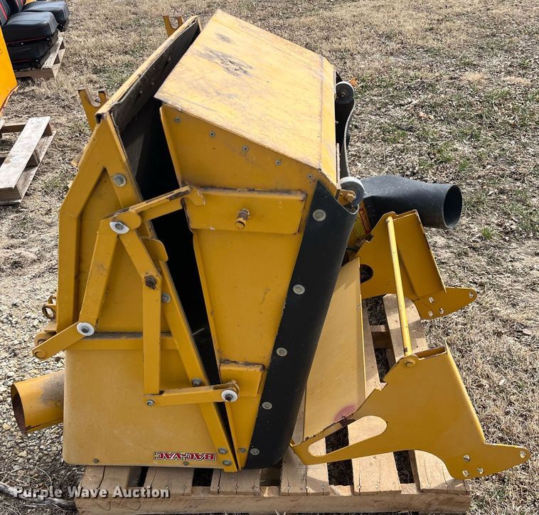 Excel Bac-Vac bagging system hopper in Sedgwick, KS | Item MD9576 sold ...