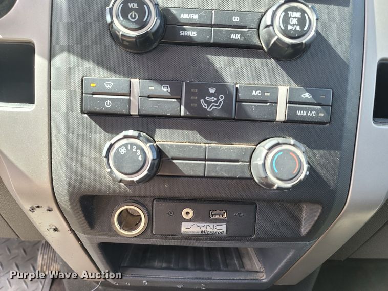 image for item ME9070 2010 Ford F150  SuperCrew pickup truck