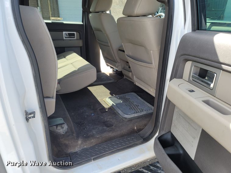 image for item ME9070 2010 Ford F150  SuperCrew pickup truck