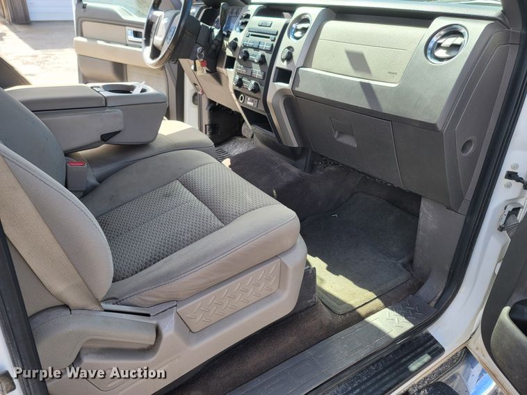 image for item ME9070 2010 Ford F150  SuperCrew pickup truck