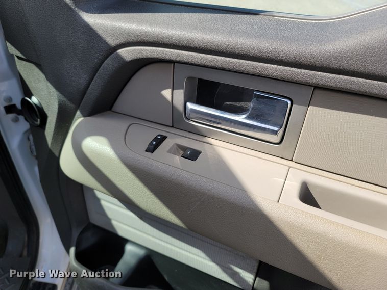 image for item ME9070 2010 Ford F150  SuperCrew pickup truck