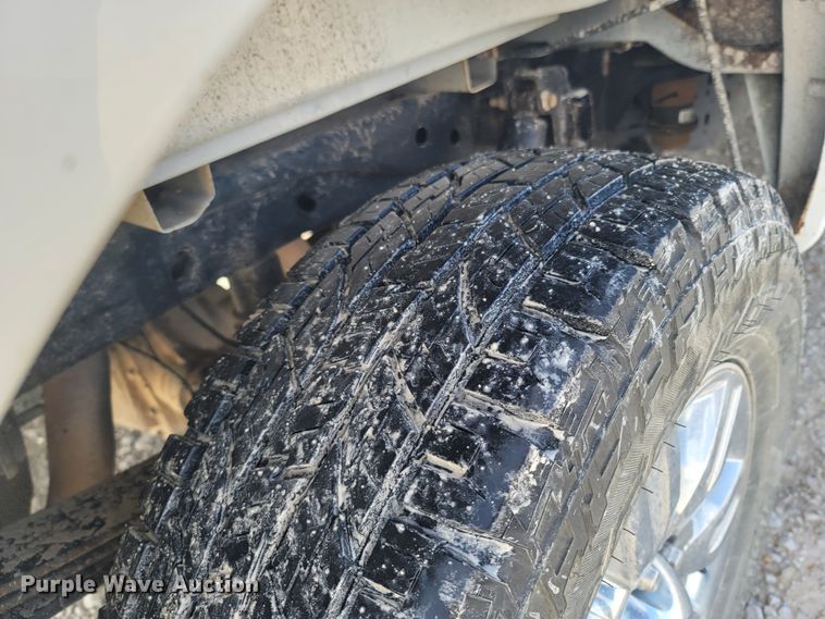 image for item ME9070 2010 Ford F150  SuperCrew pickup truck