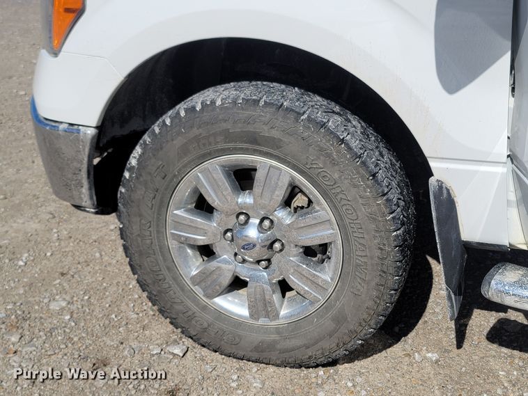 image for item ME9070 2010 Ford F150  SuperCrew pickup truck