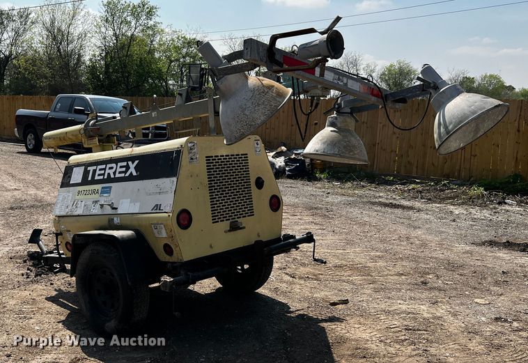 image for item MK9772 2012 Terex AL4  light plant