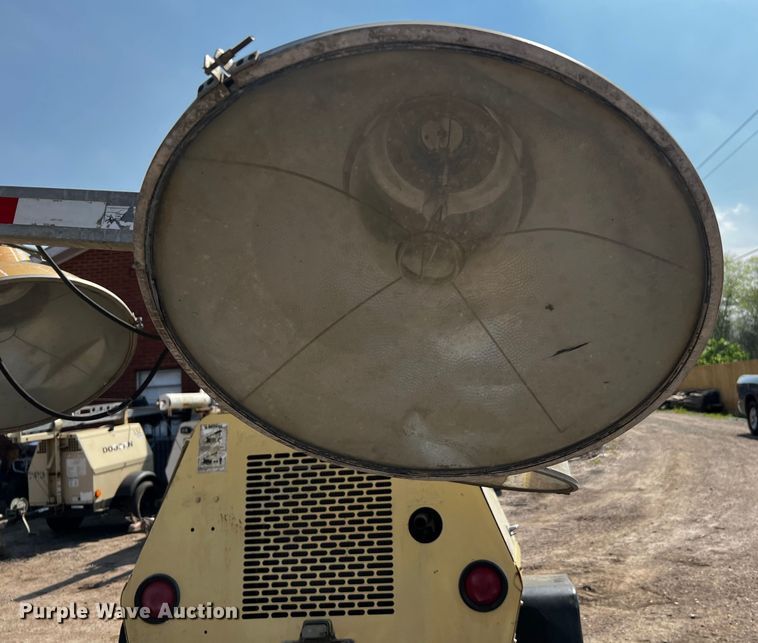 image for item MK9772 2012 Terex AL4  light plant