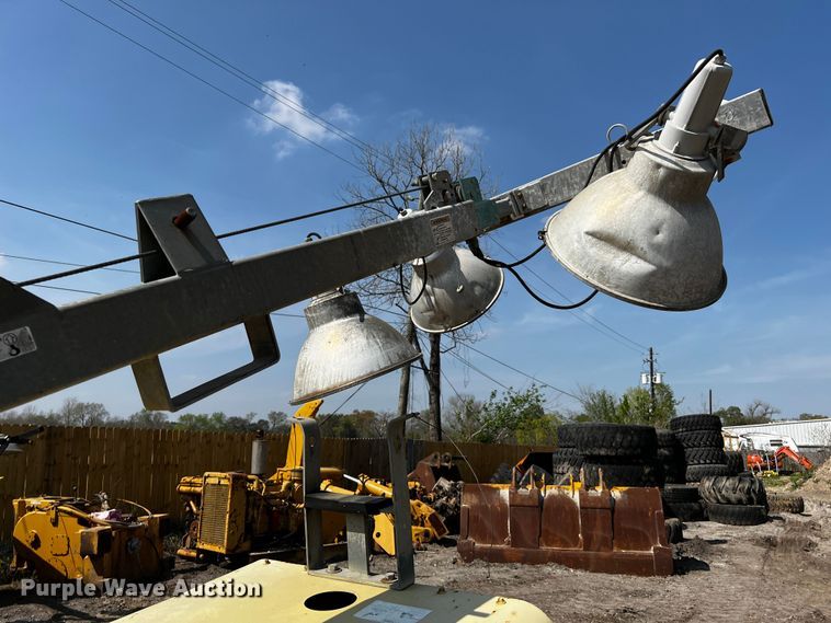 image for item MK9772 2012 Terex AL4  light plant