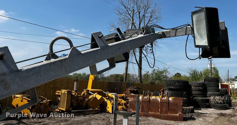 image for item MK9773 2012 Terex AL4  light plant