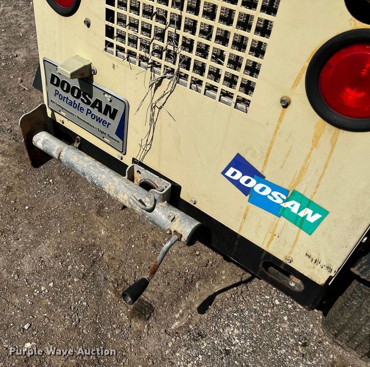 image for item MK9774 Doosan  light plant