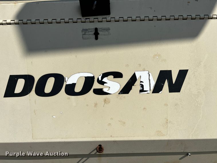 image for item MK9774 Doosan  light plant