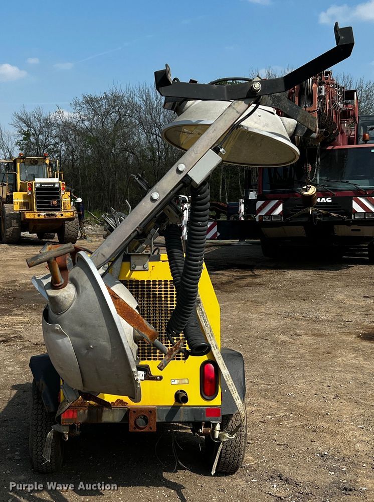 image for item MK9778 2013 Atlas Copco QLT M10  light plant