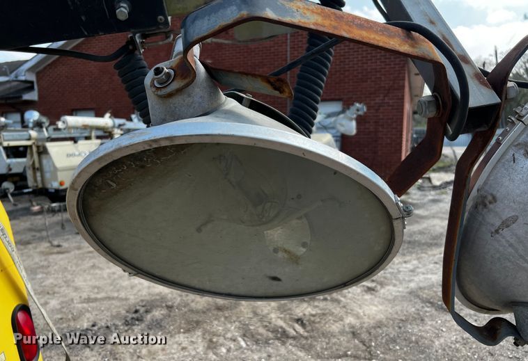 image for item MK9778 2013 Atlas Copco QLT M10  light plant