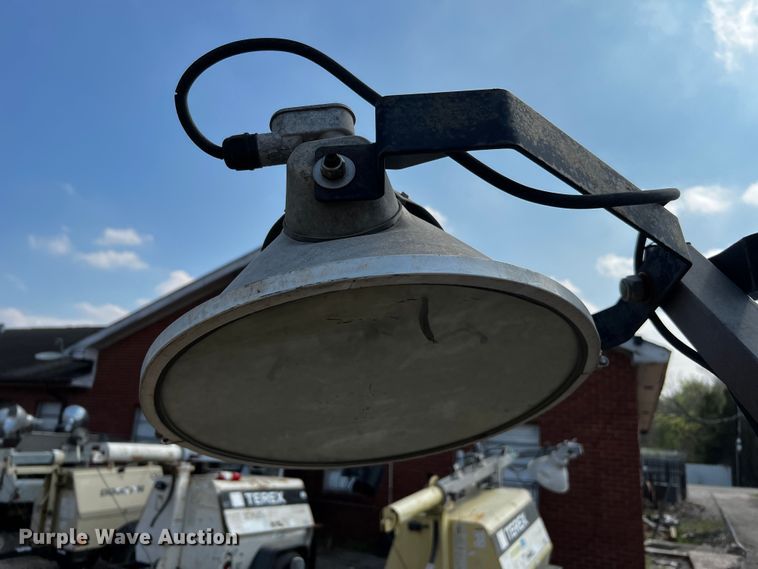 image for item MK9778 2013 Atlas Copco QLT M10  light plant